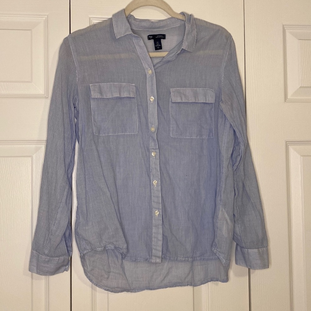 Gap Women’s dress shirt